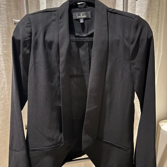 Lulu's Miss Punctuality Black Lightweight Blazer - Picture 5 of 8